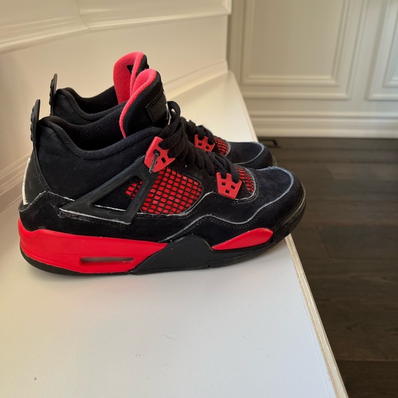 Jordon 4 Red Thunder Used-fair 6.6 GS (Grade School Size - Picture 3 of 7